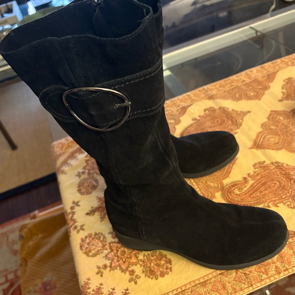 La CANADIENNE Black Fabric Label